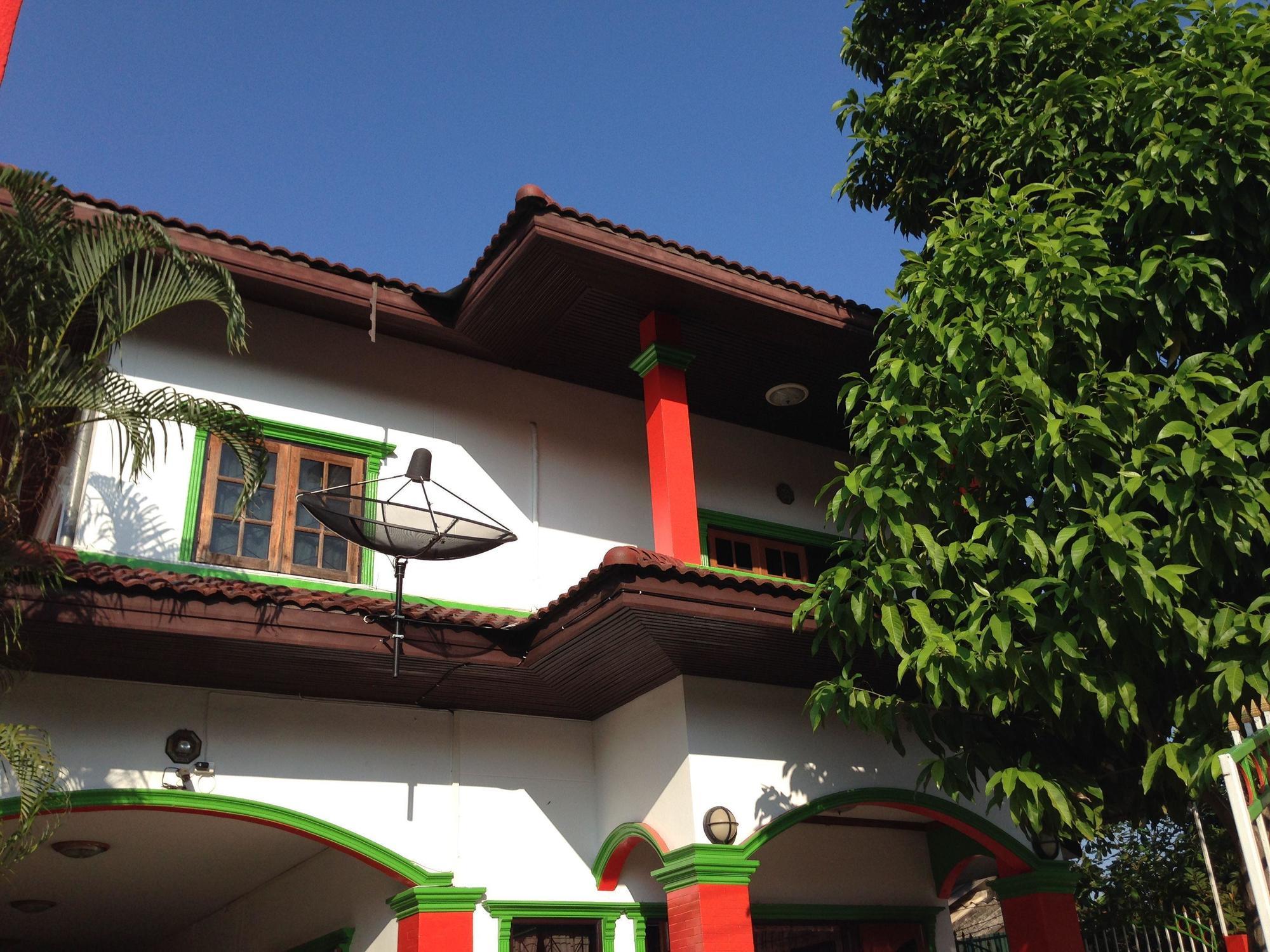 Noble Homestay Чиангмай Екстериор снимка